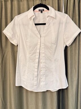 Express White Short Sleeve Button-Front Shirt